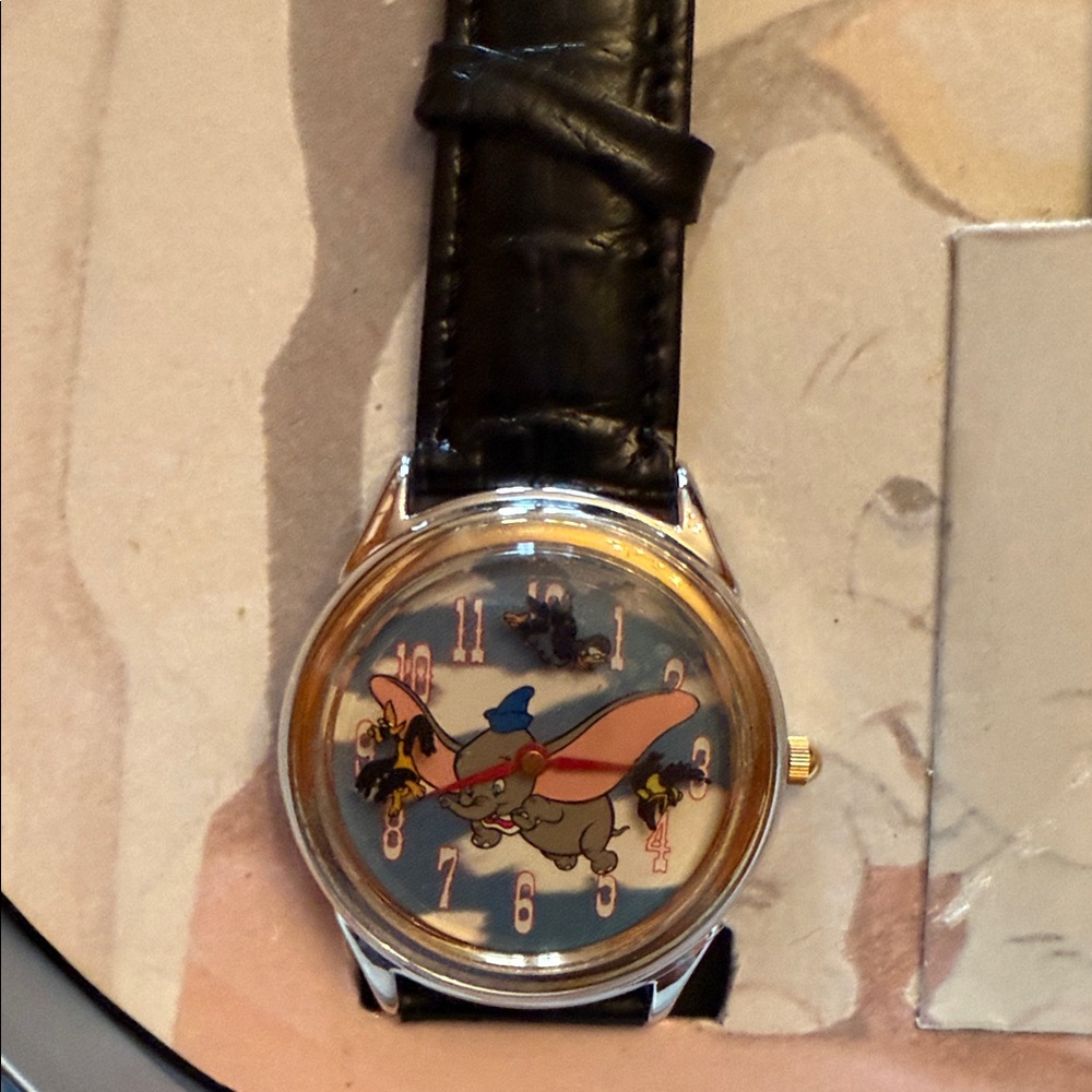 Disney Dumbo Watch Collector's Club Series III - Picture 3 of 6